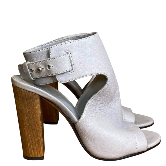 Vince Addie Leather Peep-Toe Bootie in Taupe Women’s Size 7.5 - Picture 2 of 13